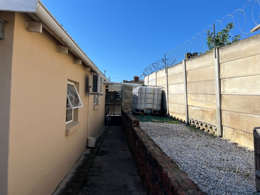 4 Bedroom Property for Sale in Heuwelkruin Eastern Cape